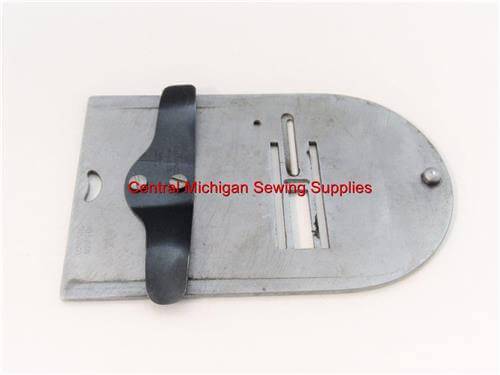 Vintage Original Singer Zigzag Needle Plate Fits Model 306, 306W Part # 105265 - Image 2